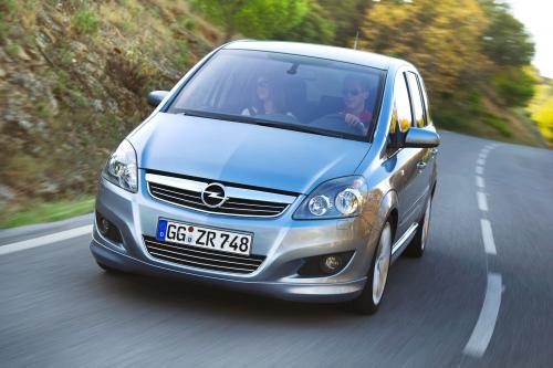Opel Zafira (2008) - picture 8 of 12