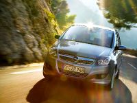 Opel Zafira (2008) - picture 5 of 12