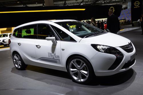 Opel Zafira Tourer Frankfurt (2011) - picture 1 of 2