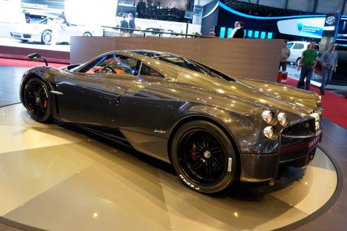 Pagani Huayra Carbon Edition Geneva (2012) - picture 1 of 3