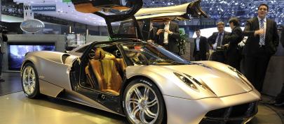 Pagani Huayra Geneva (2011) - picture 4 of 4
