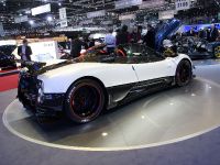 Pagani Zonda Cinque Roadster Geneva (2010) - picture 2 of 2