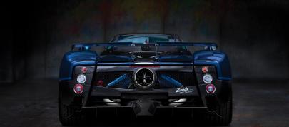 Pagani Zonda Tricolore (2010) - picture 7 of 12