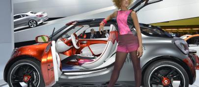 Paris Motor Show Girls (2012) - picture 4 of 39
