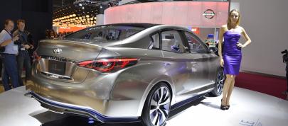 Paris Motor Show Girls (2012) - picture 7 of 39