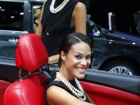 Paris Motor Show Girls (2012) - picture 27 of 39