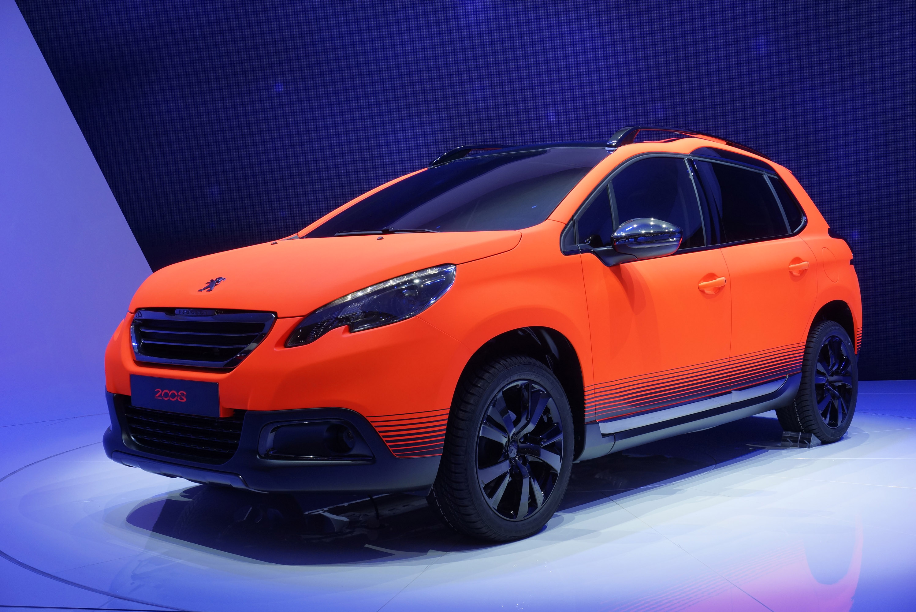 https://www.automobilesreview.com/img/peugeot-2008-geneva-2013/peugeot-2008-geneva-2013-01.jpg