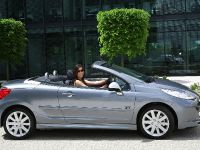 Peugeot 207 CC Elle (2008) - picture 3 of 8