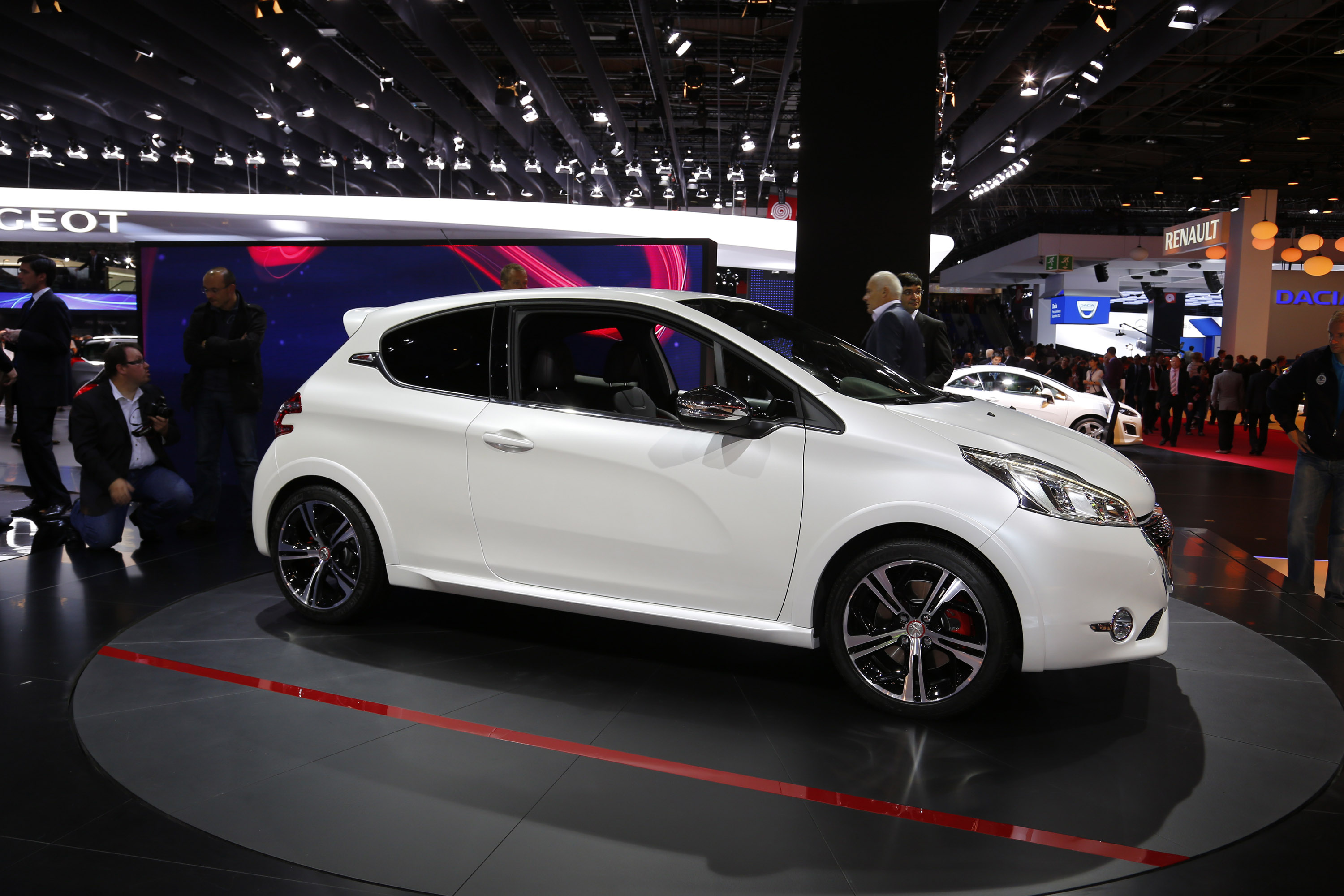 Peugeot 208 GTI  Paris