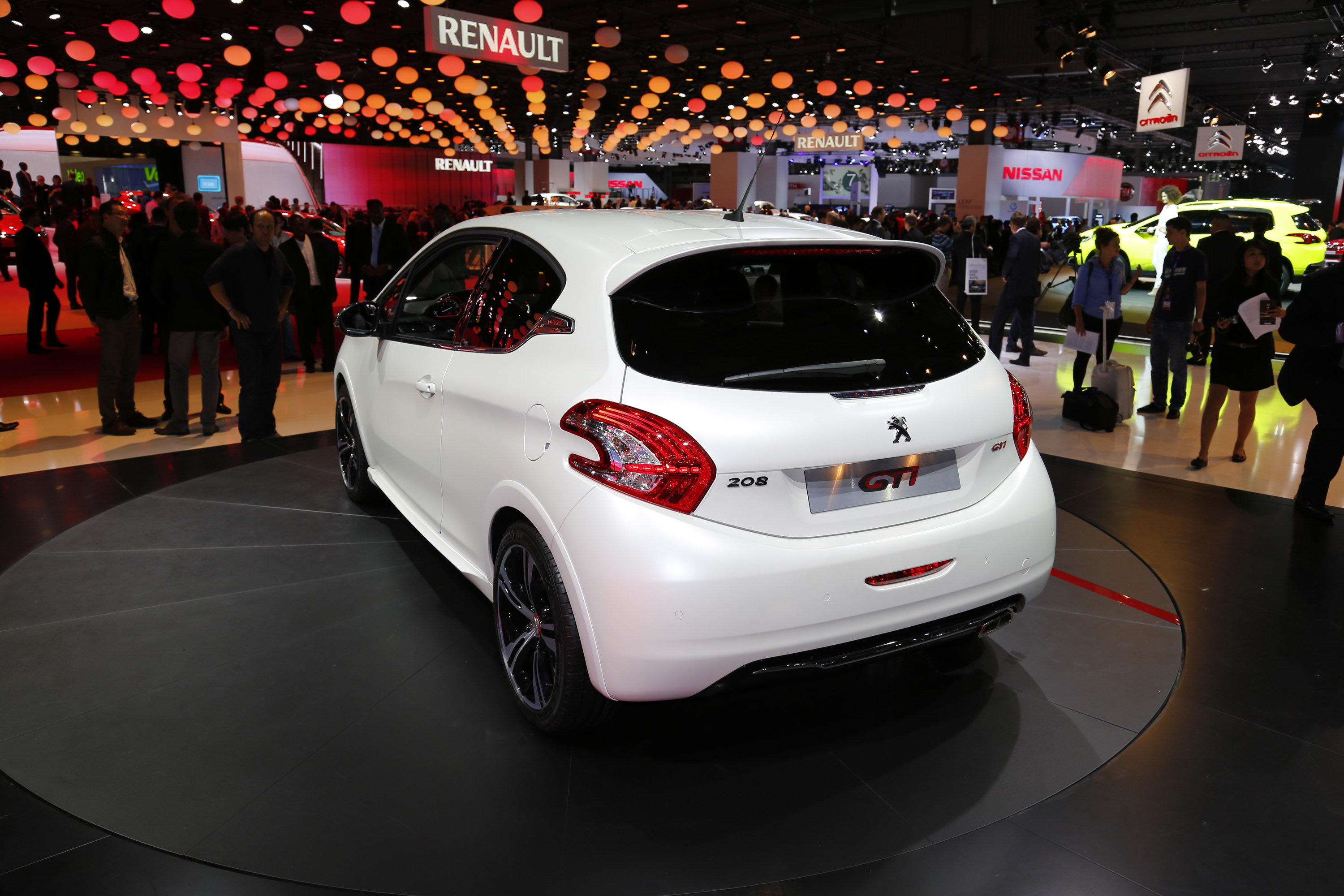 Peugeot 208 GTI  Paris