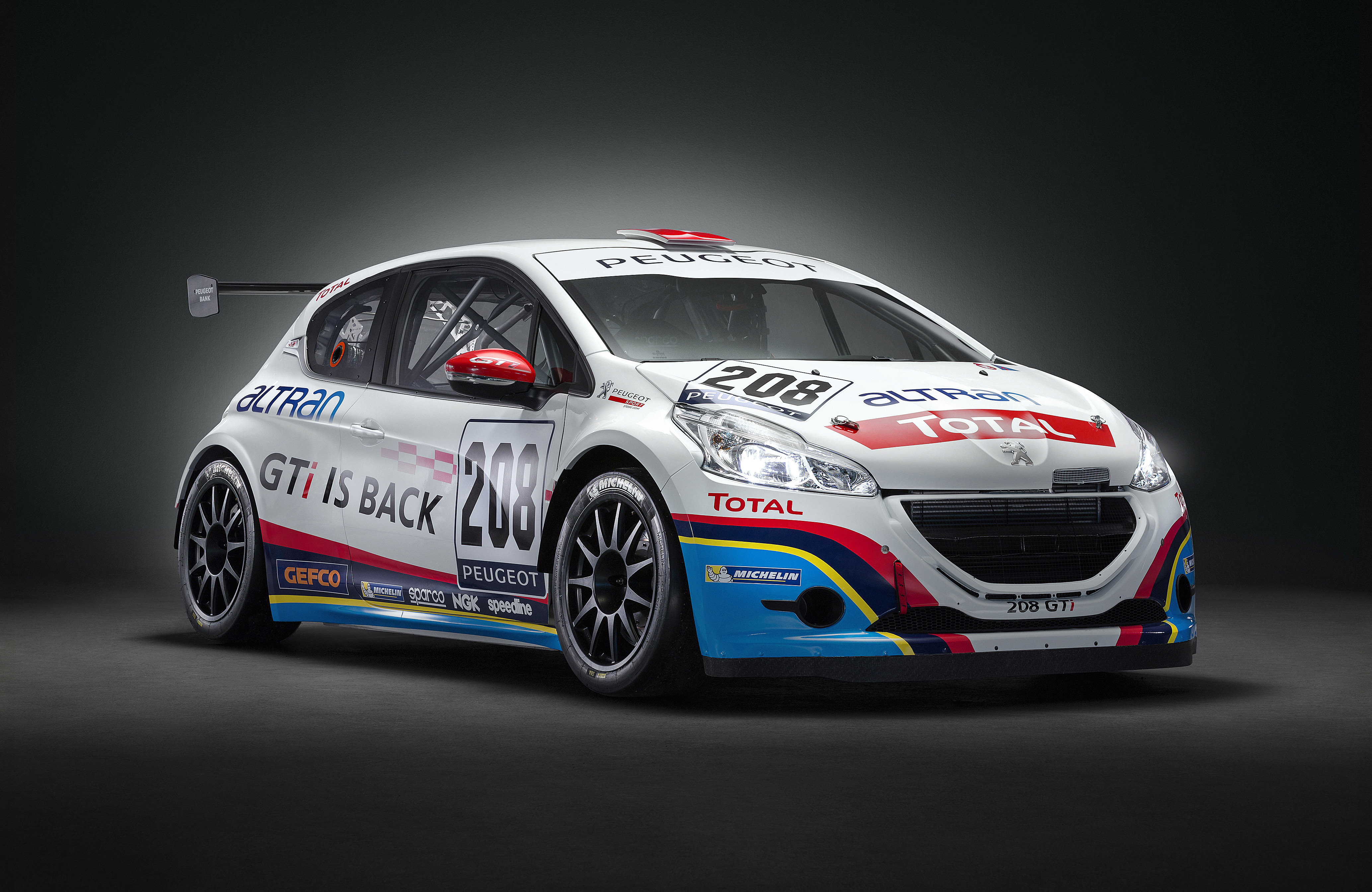 Peugeot 208 GTi and XY Concepts