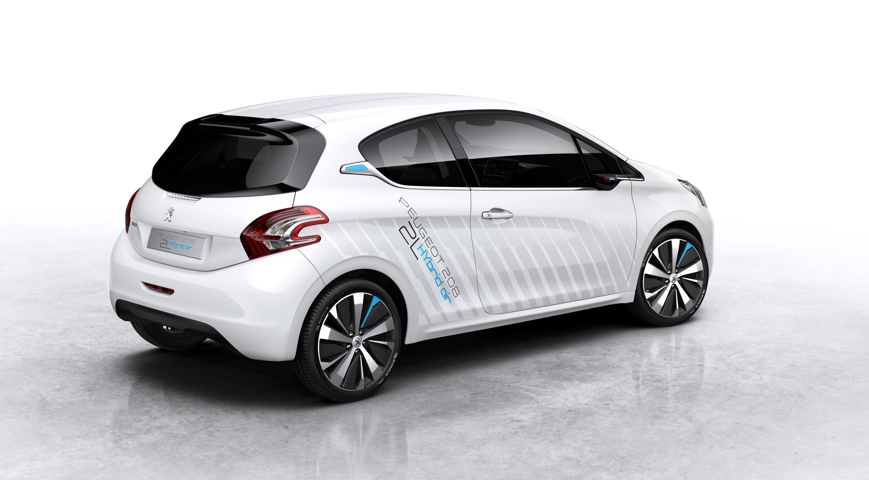 Peugeot 208 HYbrid Air 2L Demonstrator