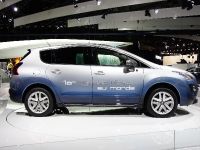Peugeot 3008 Hybrid Paris (2010) - picture 2 of 2