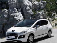 Peugeot 3008 HYbrid4 Limited Edition (2011) - picture 4 of 8