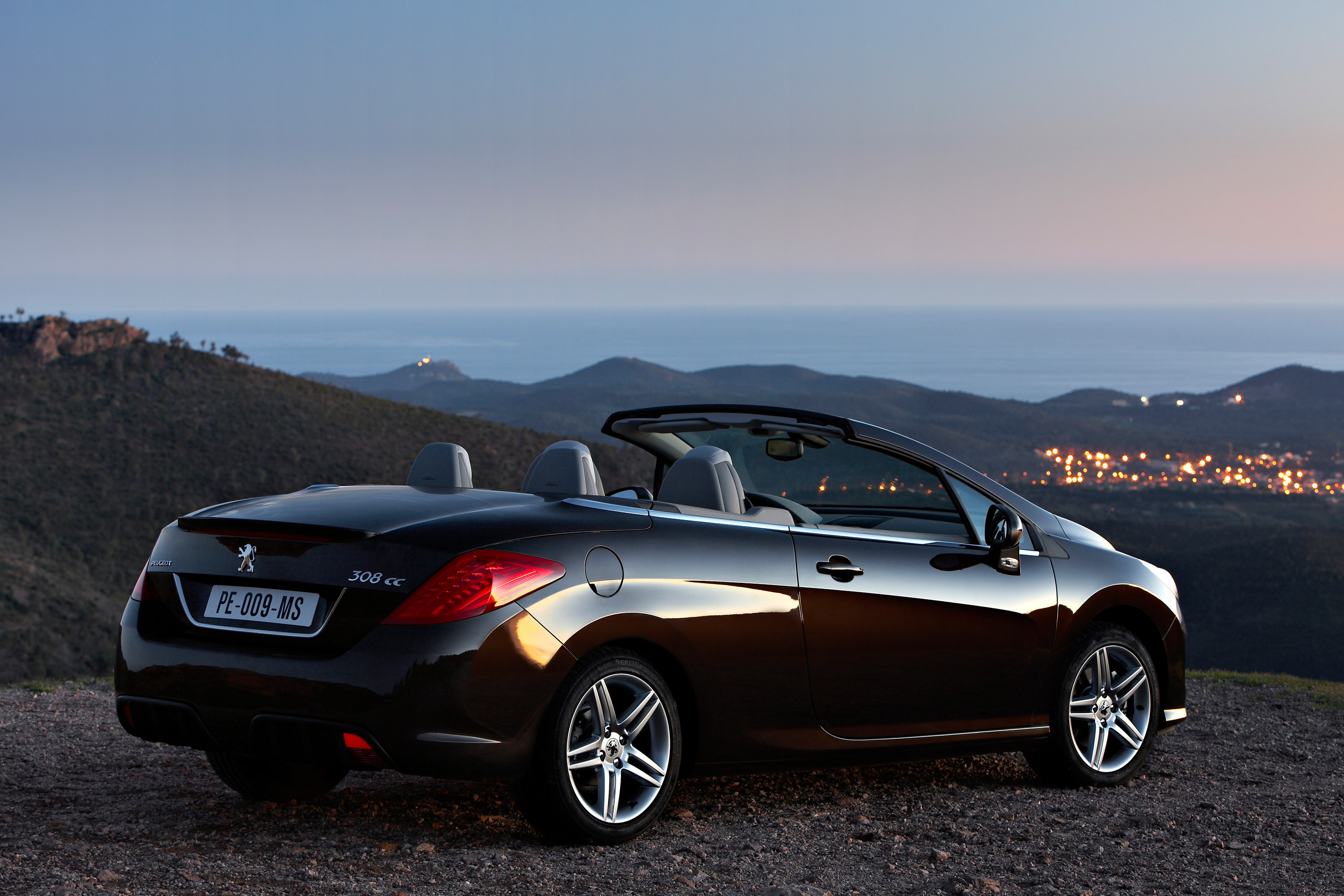 308 CC – A cabriolet for all seasons