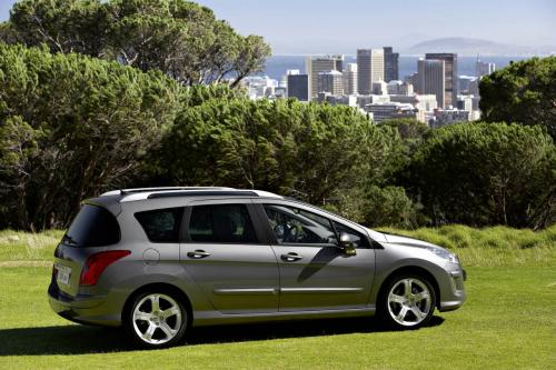 Peugeot 308 SW (2009) - picture 8 of 10