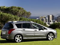 Peugeot 308 SW (2009) - picture 7 of 10