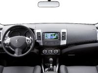 Peugeot 4007 DCS Automatic (2010) - picture 5 of 8