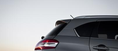 Peugeot 4008 4x4 (2012) - picture 15 of 24