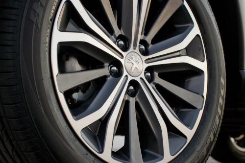 Peugeot 4008 4x4 (2012) - picture 17 of 24