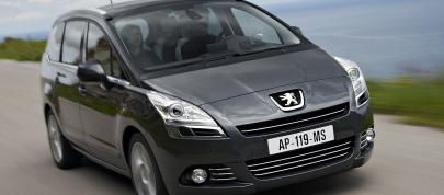 Peugeot 5008 (2010) - picture 4 of 12