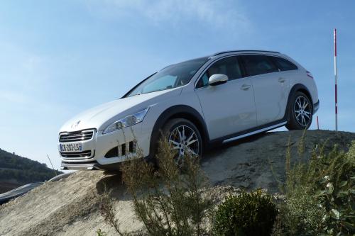 Peugeot 508 RXH HYbrid4 (2012) - picture 1 of 11