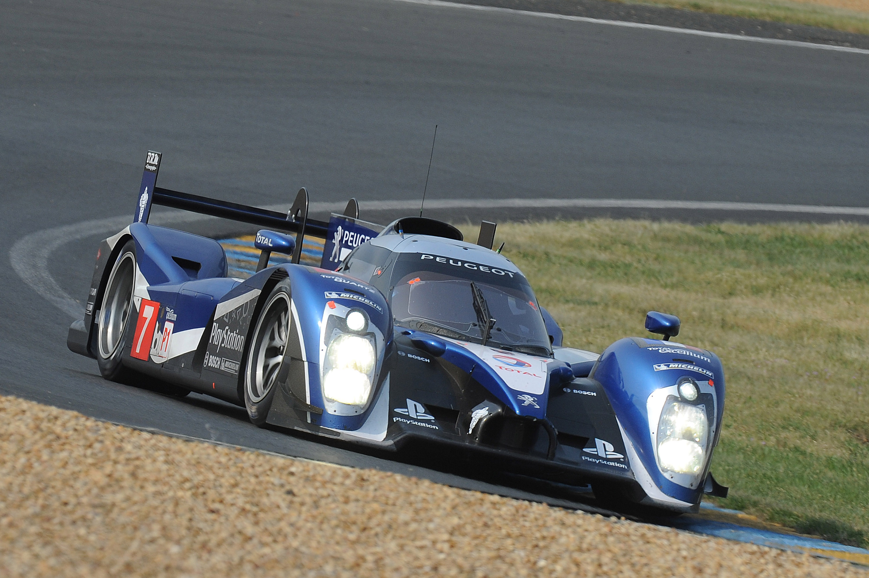 Peugeot 908 prepares for Le Mans