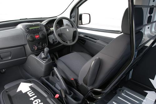 Peugeot Bipper Van (2008) - picture 8 of 8