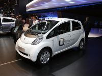 Peugeot iOn Paris (2012) - picture 2 of 2