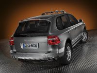 Porsche  Cayenne S Transsyberia (2010) - picture 2 of 7