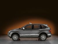 Porsche  Cayenne S Transsyberia (2010) - picture 3 of 7