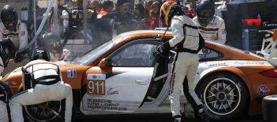 Porsche 911 GT3 R Hybrid (2010) - picture 28 of 30