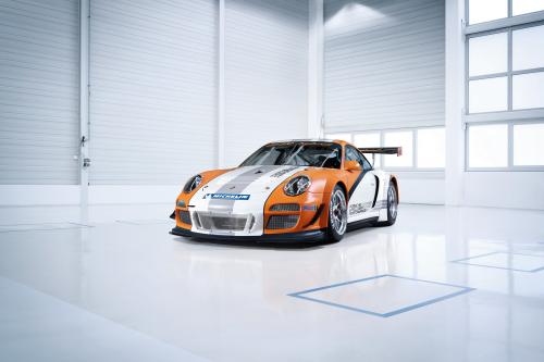 Porsche 911 GT3 R Hybrid (2010) - picture 1 of 30
