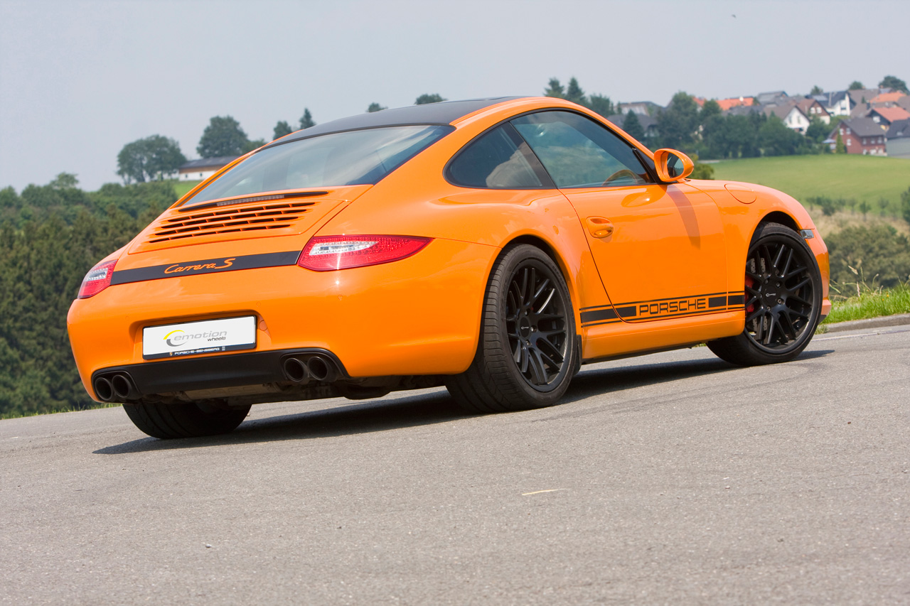 Porsche 997 Carrera S with Emotion Wheels Concave