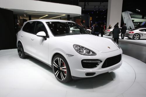 Porsche Cayenne Turbo S Detroit (2013) - picture 1 of 2