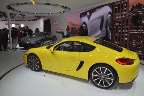 Porsche Cayman Los Angeles (2012) - picture 16 of 19