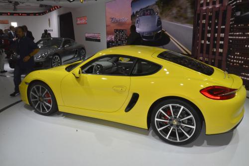 Porsche Cayman Los Angeles (2012) - picture 17 of 19