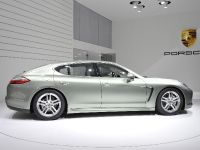 Porsche Panamera S Hybrid Geneva (2011) - picture 2 of 5