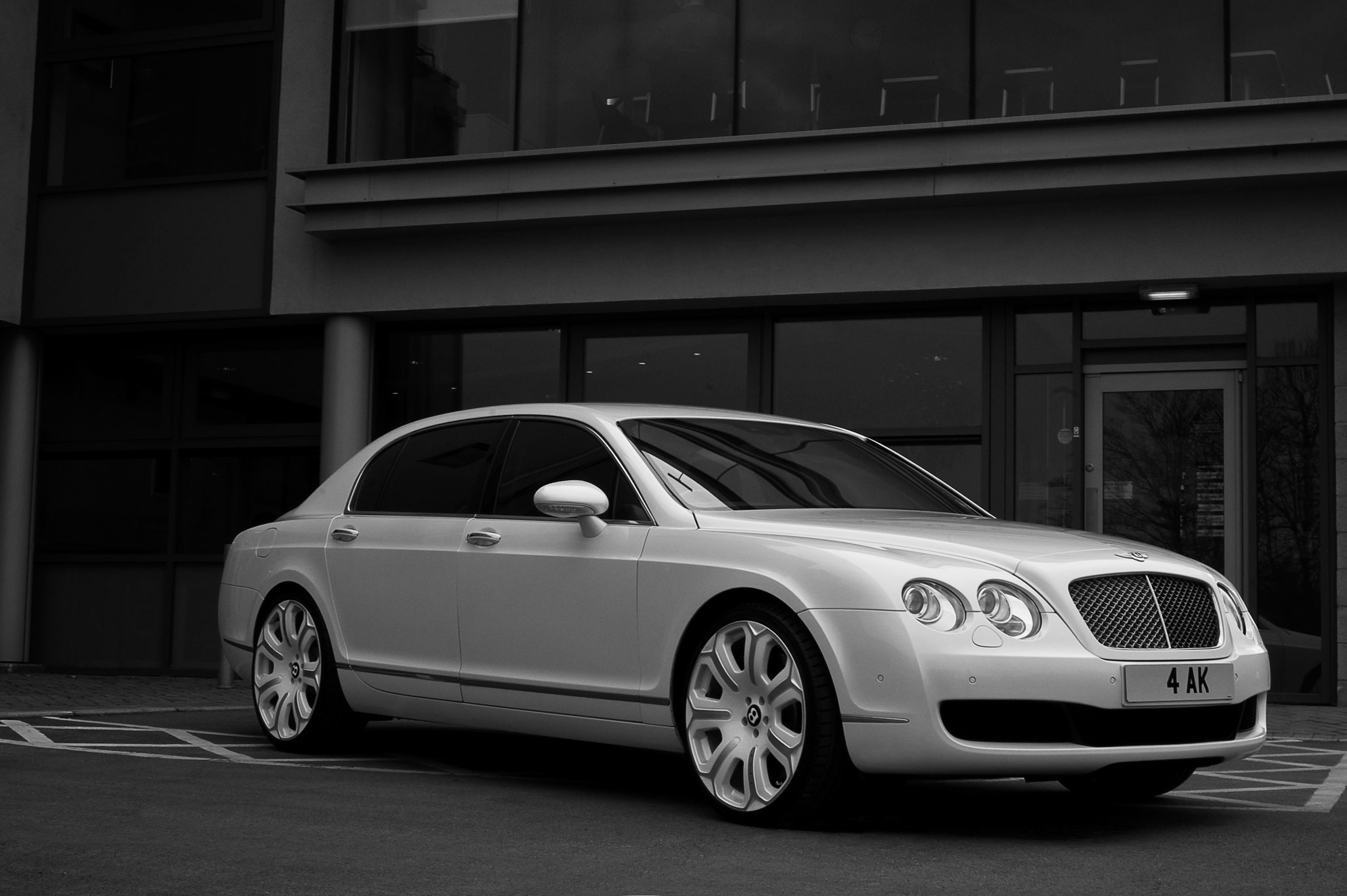 Project Kahn Pearl White Bentley Flying Spur