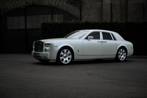 Project Kahn Pearl White Rolls Royce Phantom (2009) - picture 1 of 4