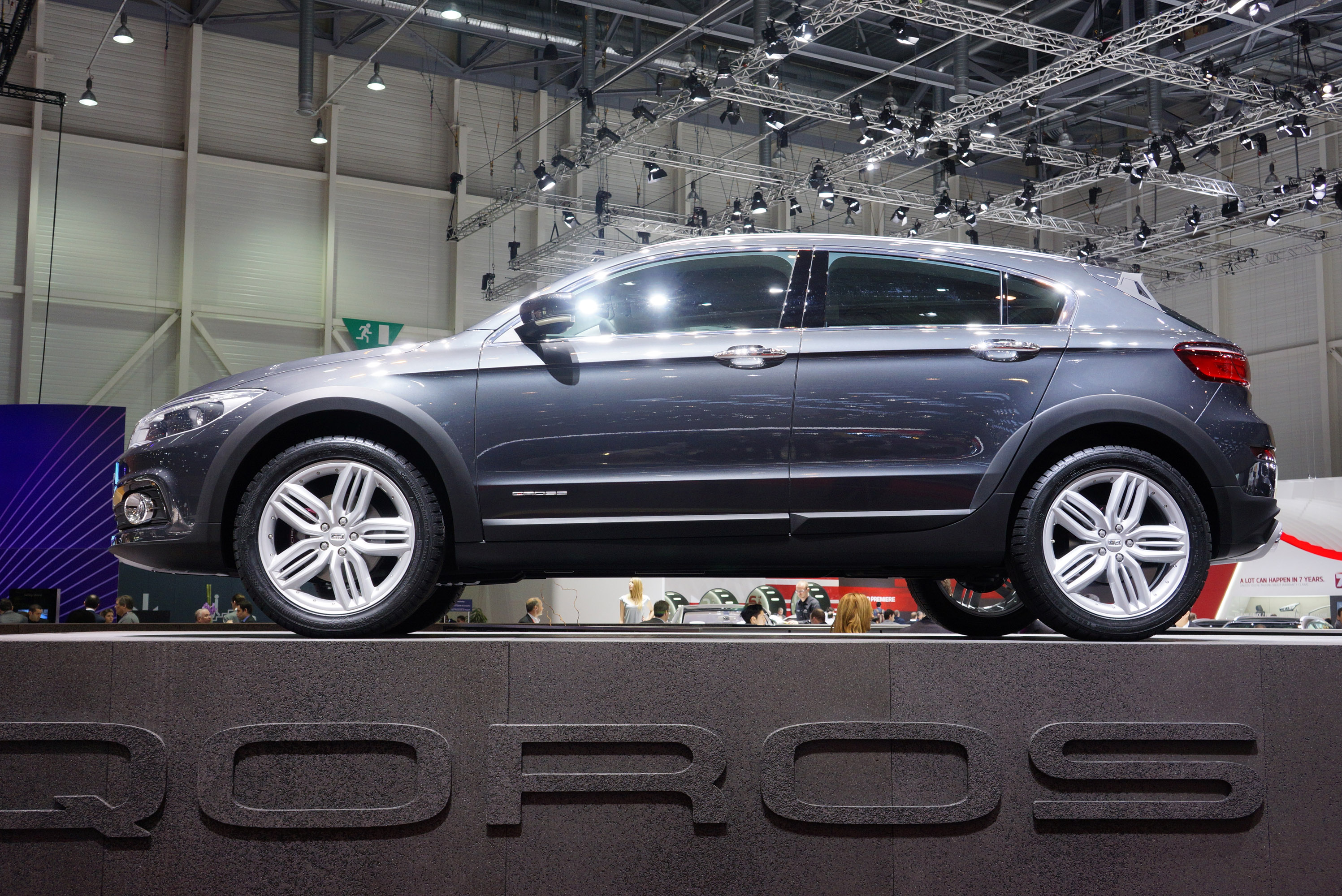 Qoros 3 Cross Concept Geneva