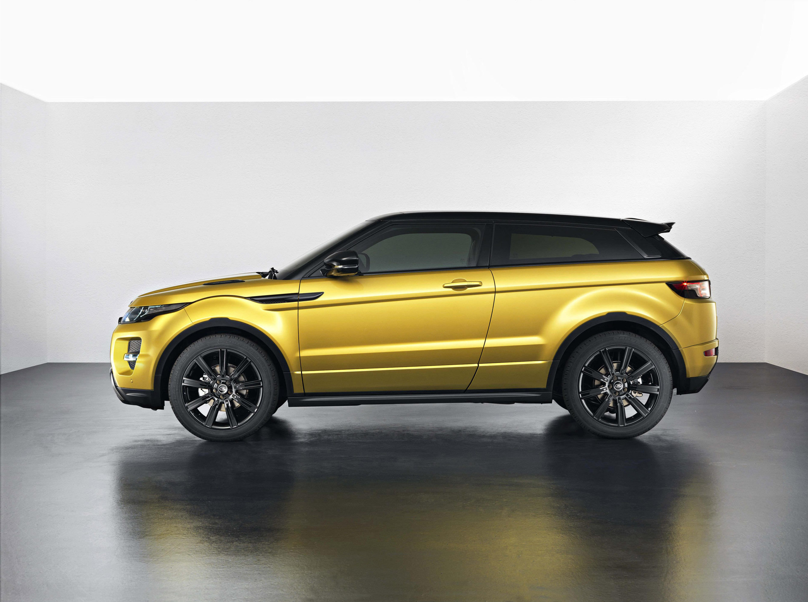 Range Rover Evoque Sicilian Yellow Limited Edition