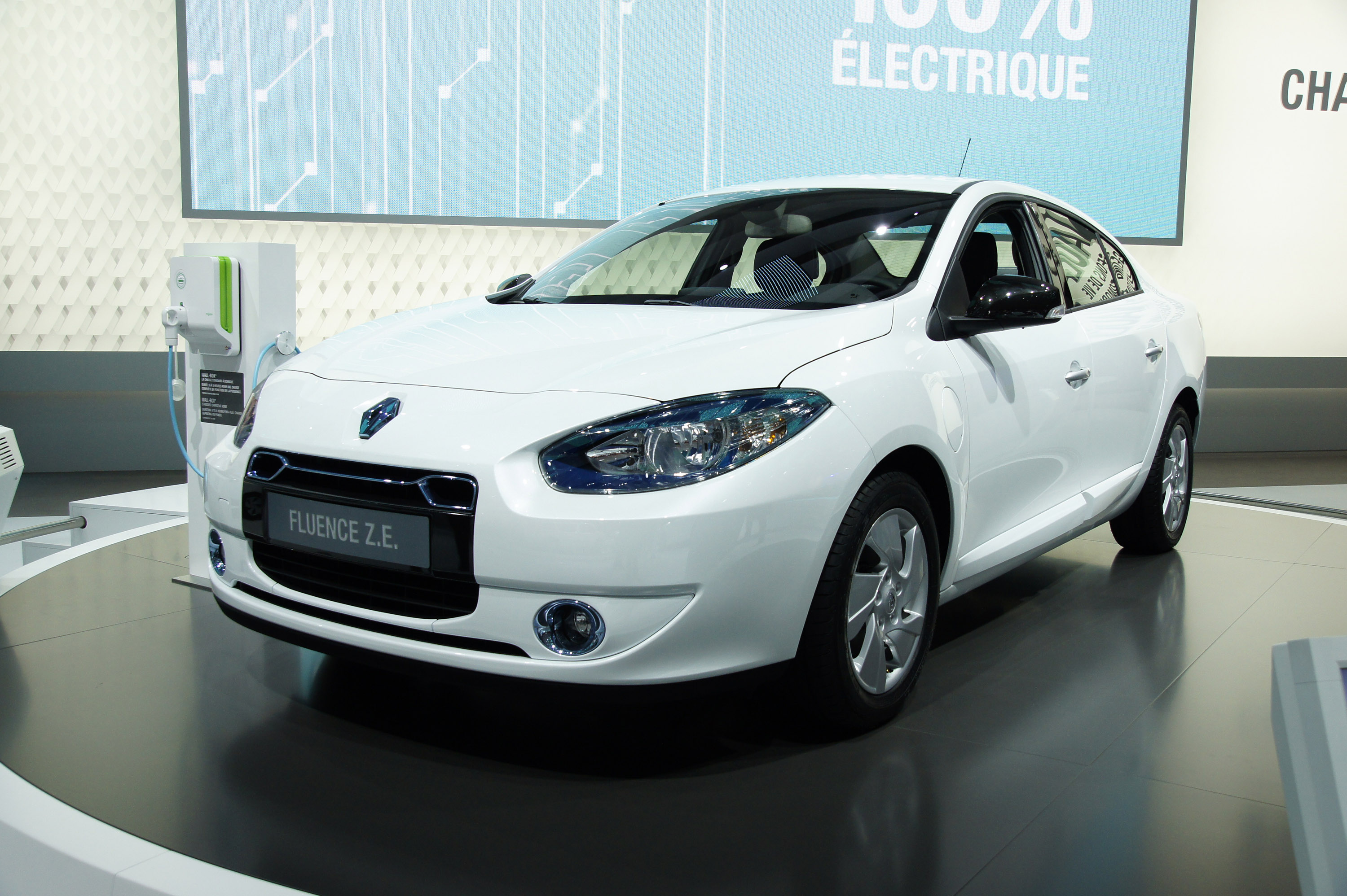 Renault Fluence Z.E Paris