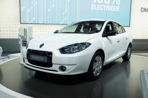 Renault Fluence Z.E Paris (2010) - picture 1 of 2