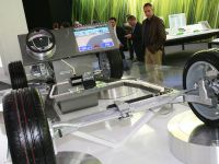 Renault Four-wheel Active Drive chassis Frankfurt (2011) - picture 3 of 3