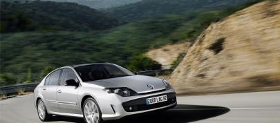 Renault Laguna GT (2008) - picture 20 of 40