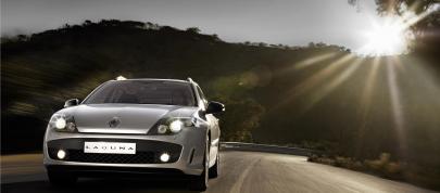 Renault Laguna GT (2008) - picture 23 of 40