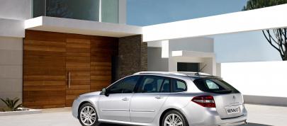 Renault Laguna GT (2008) - picture 28 of 40