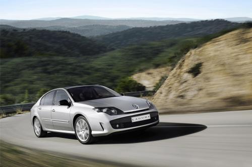 Renault Laguna GT (2008) - picture 8 of 40