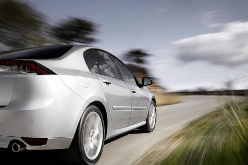 Renault Laguna GT (2008) - picture 9 of 40